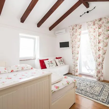 Hébergement de vacances 2-bedroom Istrian House With Terrace Koper
