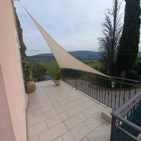 2-bedroom Istrian House With Terrace *